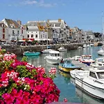 Le Pivoine Du Commando, 100m Et Proche Gare Apartment