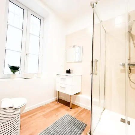 Apartment Le Pivoine Du Commando, 100m Et Proche Gare Saint-Nazaire (Loire-Atlantique)